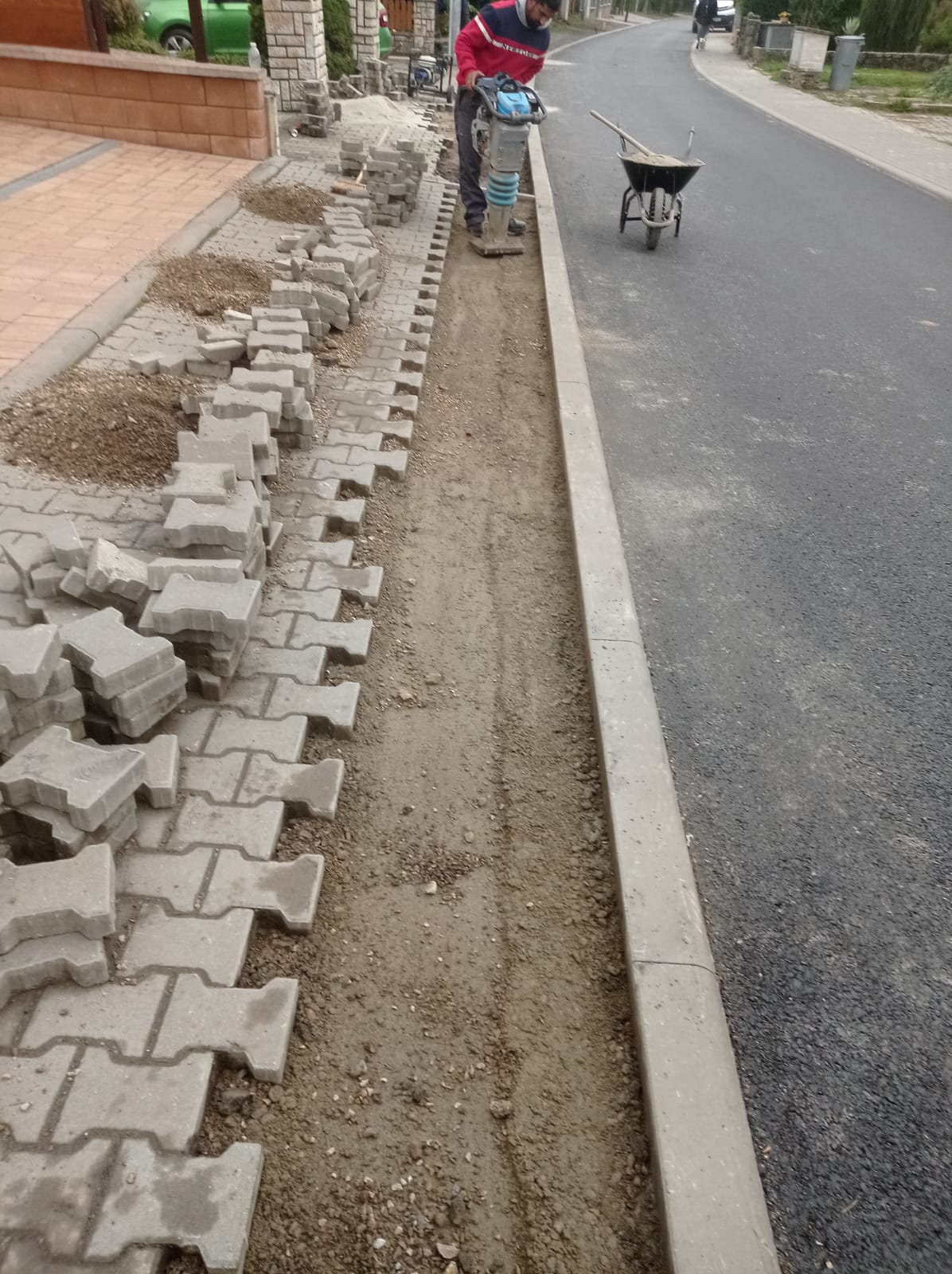 PHOTO-2024-10-08-19-48-12